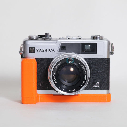 Yashica Electro 35 GX Butter Grip Cameradactyl